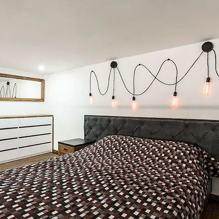 дві квартири поряд для 8 гостей ск