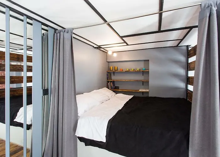 Appartement дві квартири поряд для 8 гостей ск Odessa