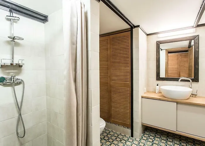 дві квартири поряд для 8 гостей ск *