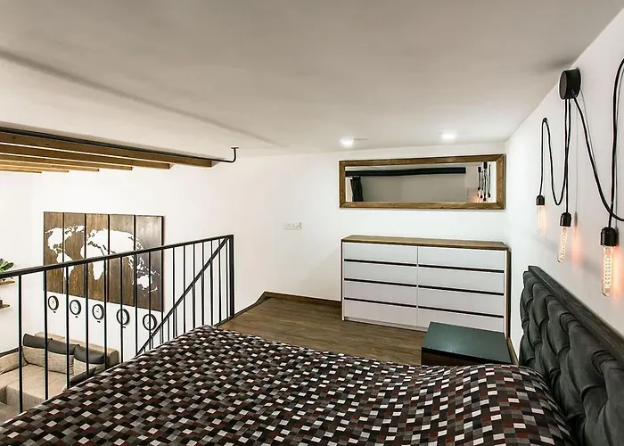 Appartement дві квартири поряд для 8 гостей ск Odessa