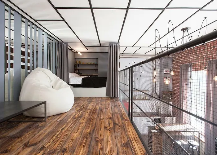 дві квартири поряд для 8 гостей ск Odesa