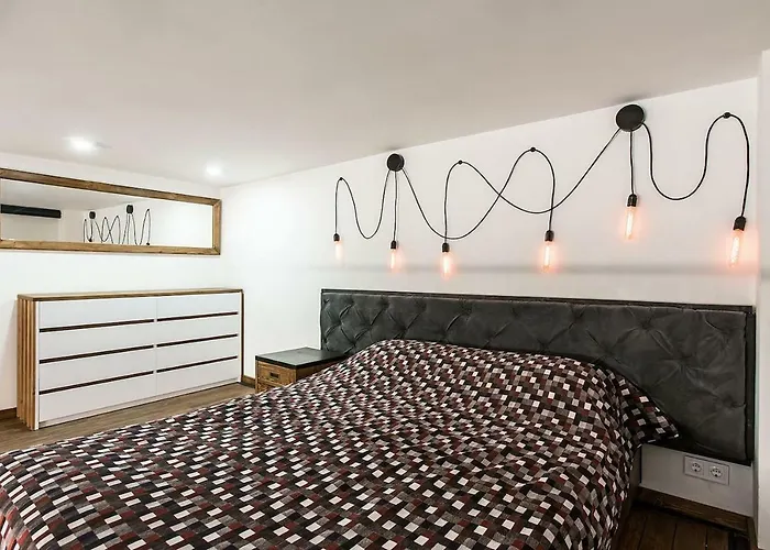 дві квартири поряд для 8 гостей ск