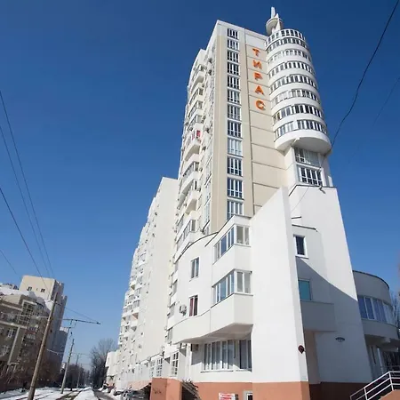 дві квартири поряд для 8 гостей ск *